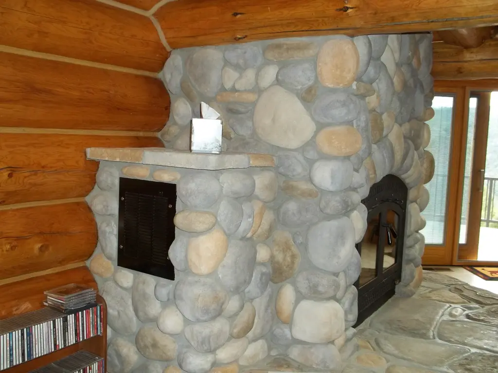 Log home