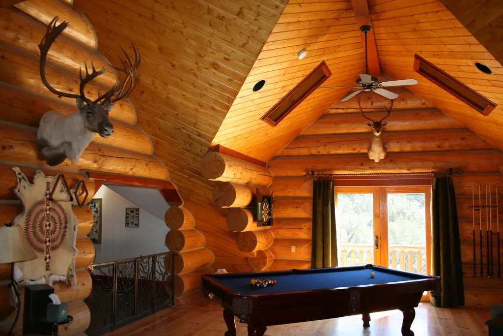 Log home