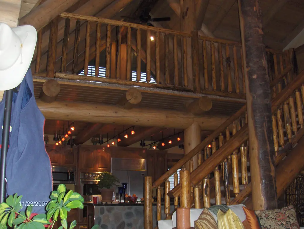 Log home