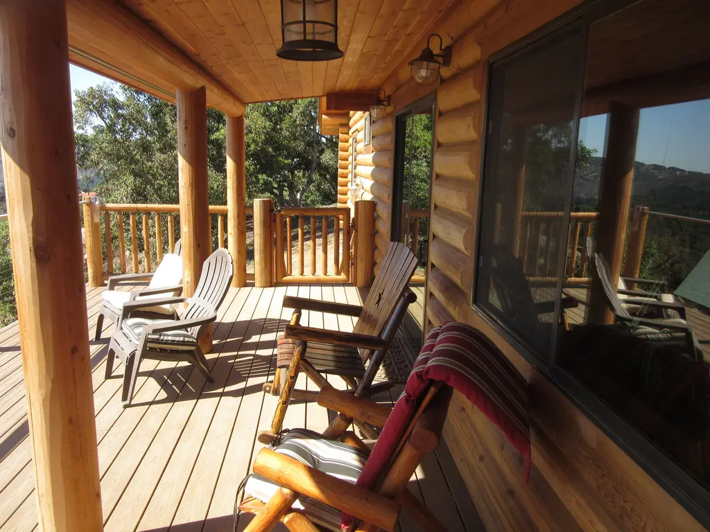Log home