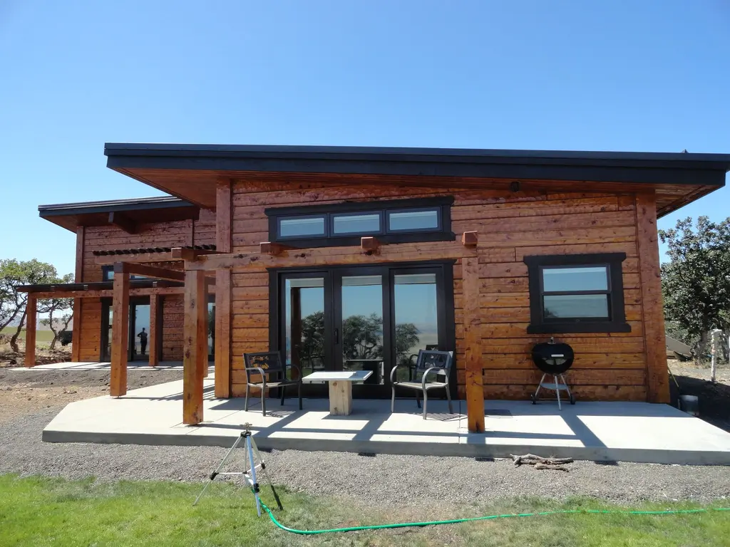 Log home