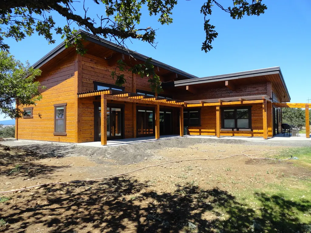 Log home
