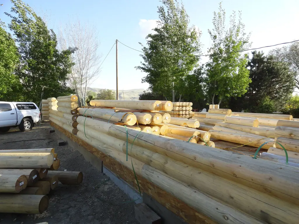Log home