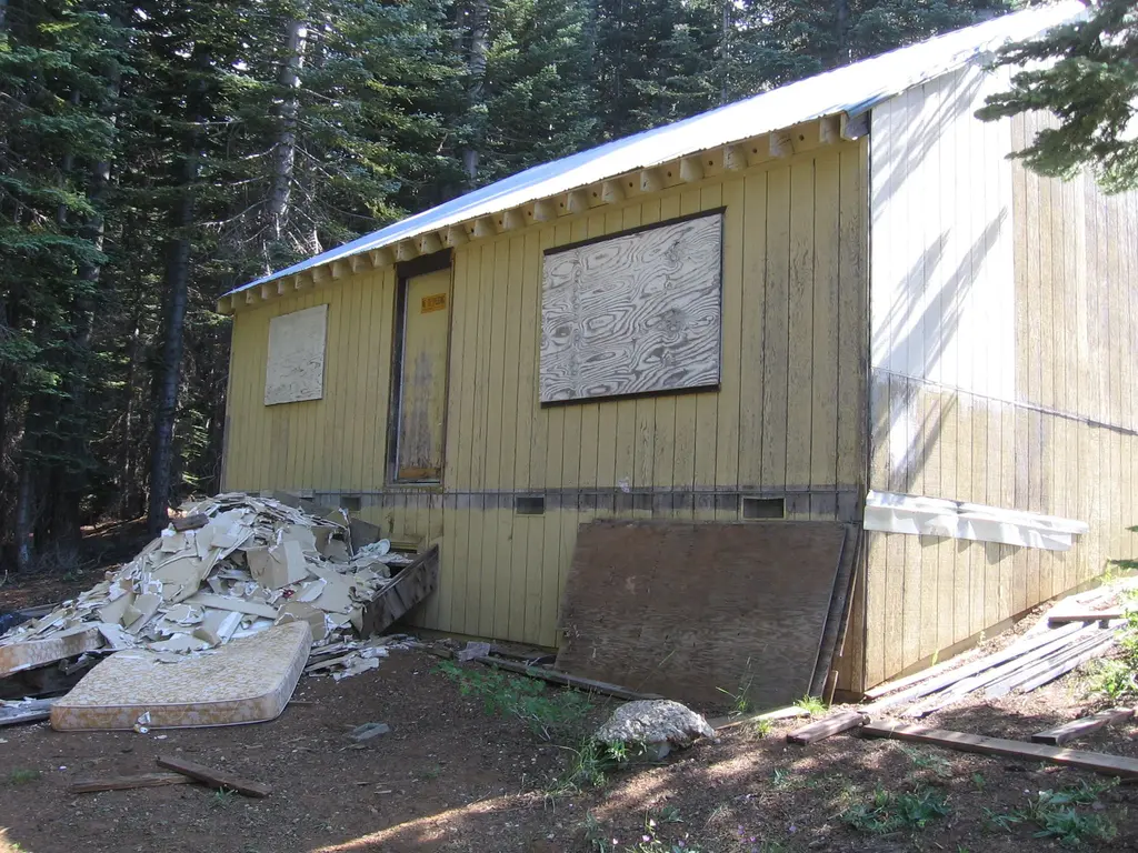 Log home