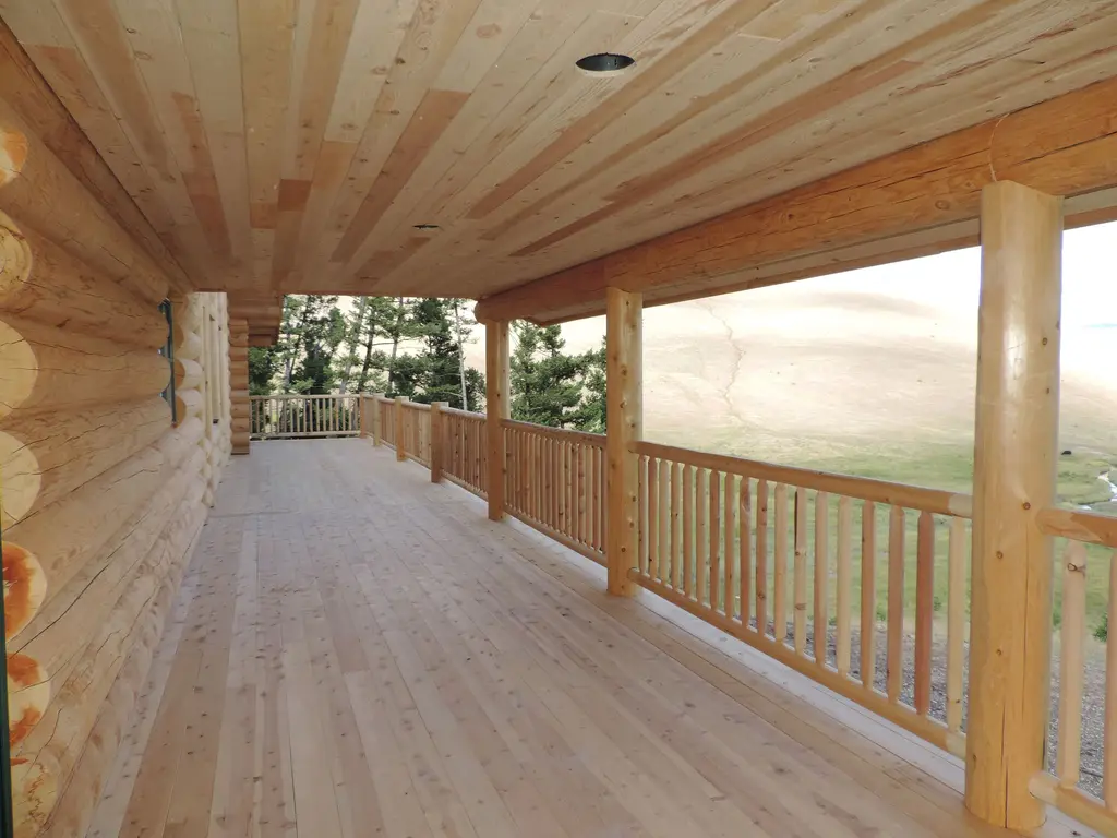Log home