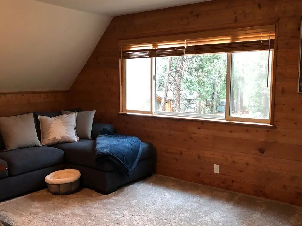 Log home