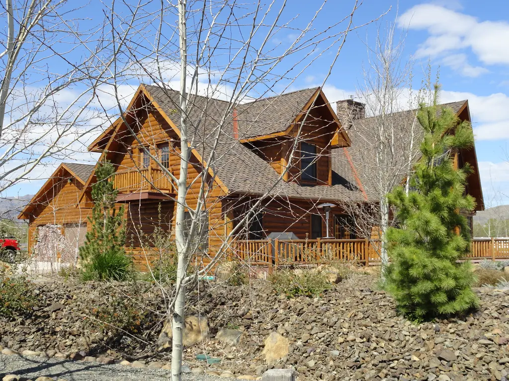 Log home