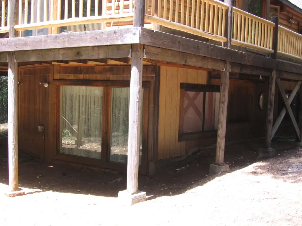 Log home