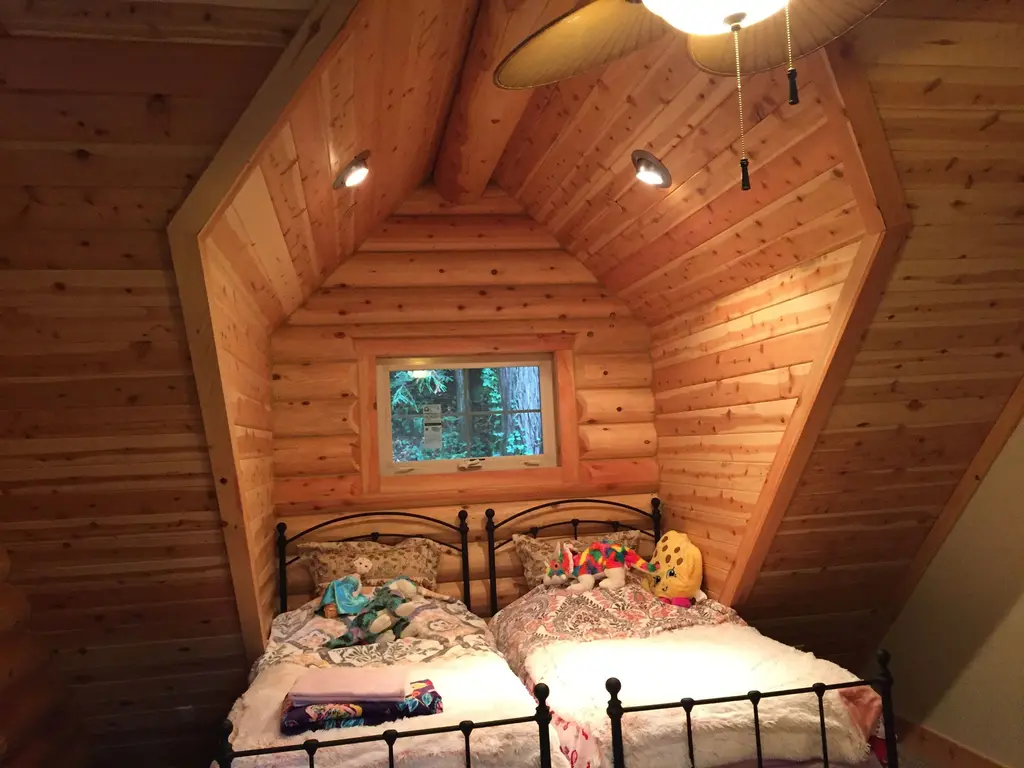 Log home