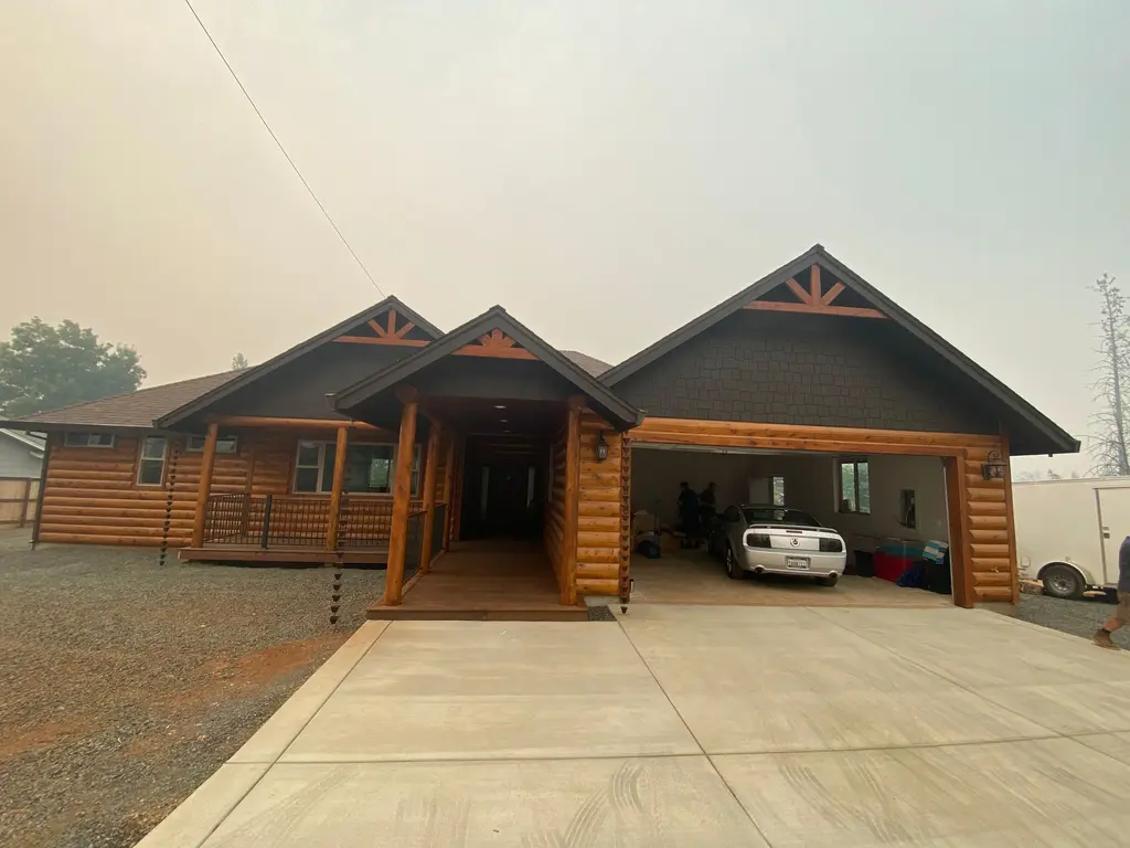 Log home