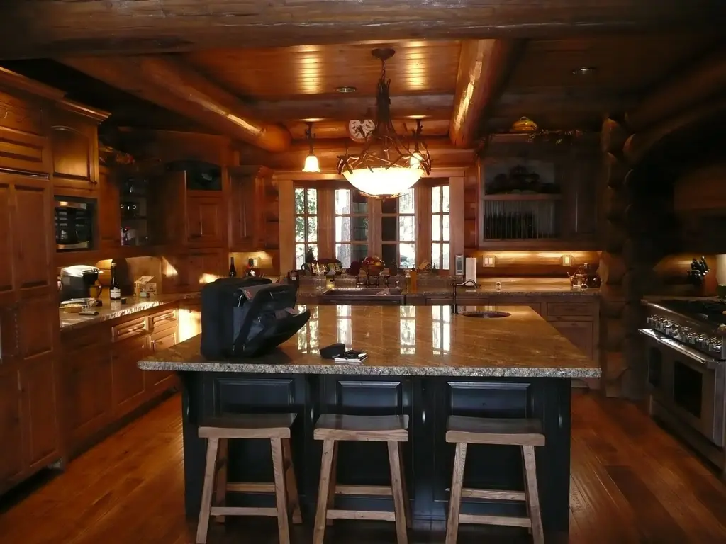 Log home