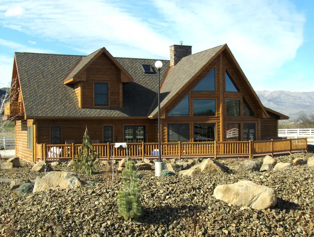 Log home