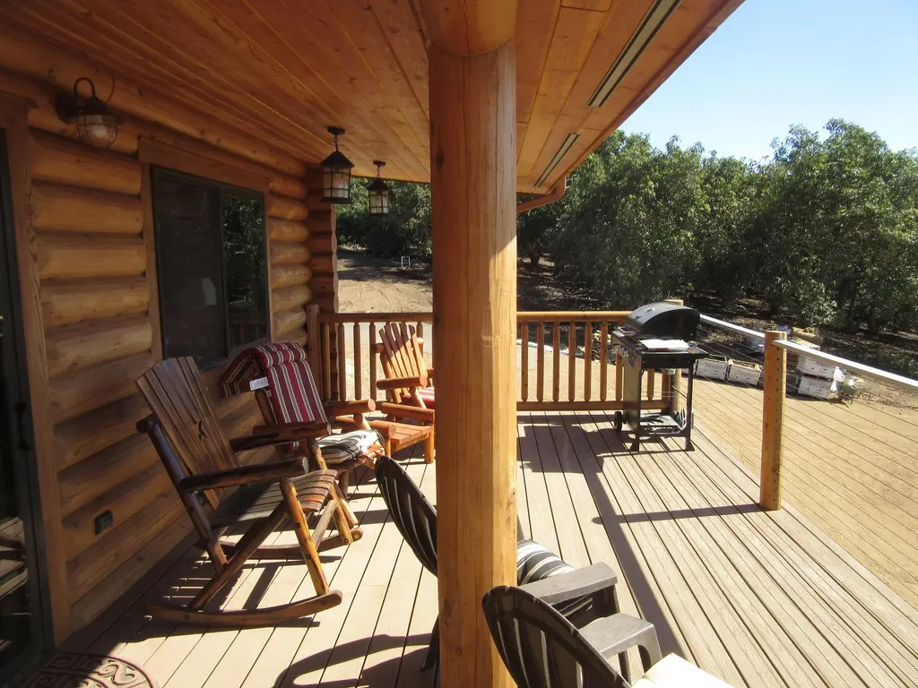 Log home