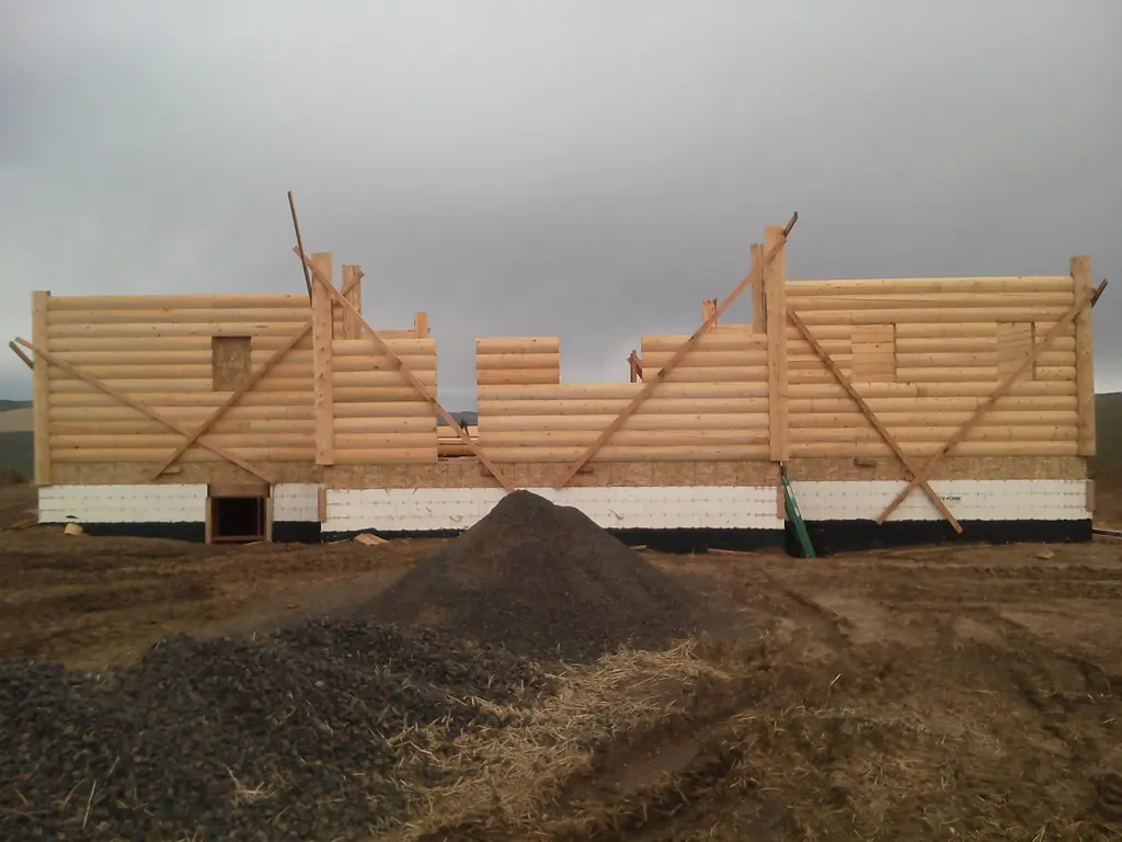 Log home