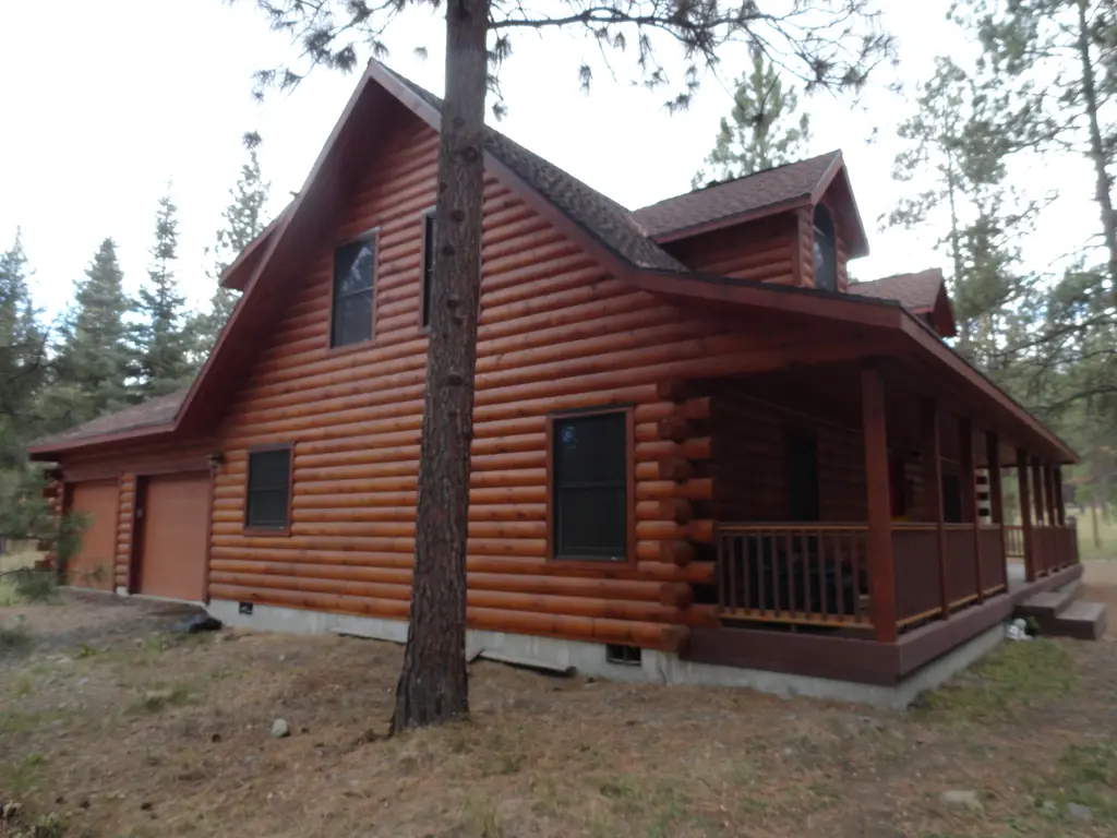 Log home