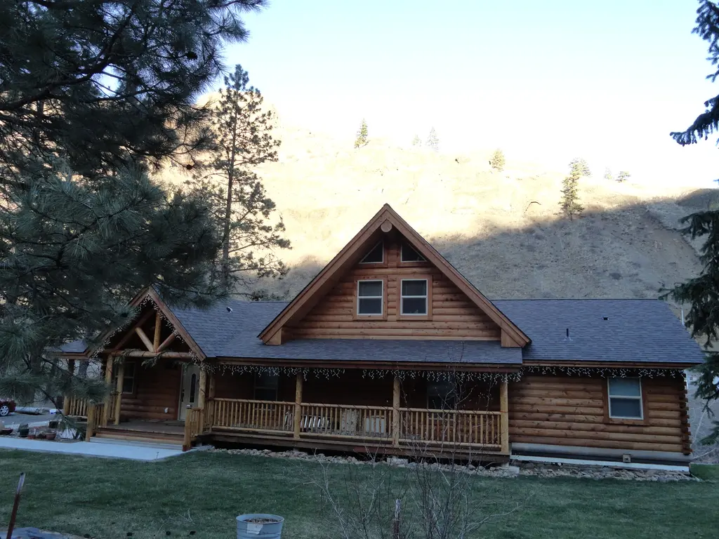 Log home