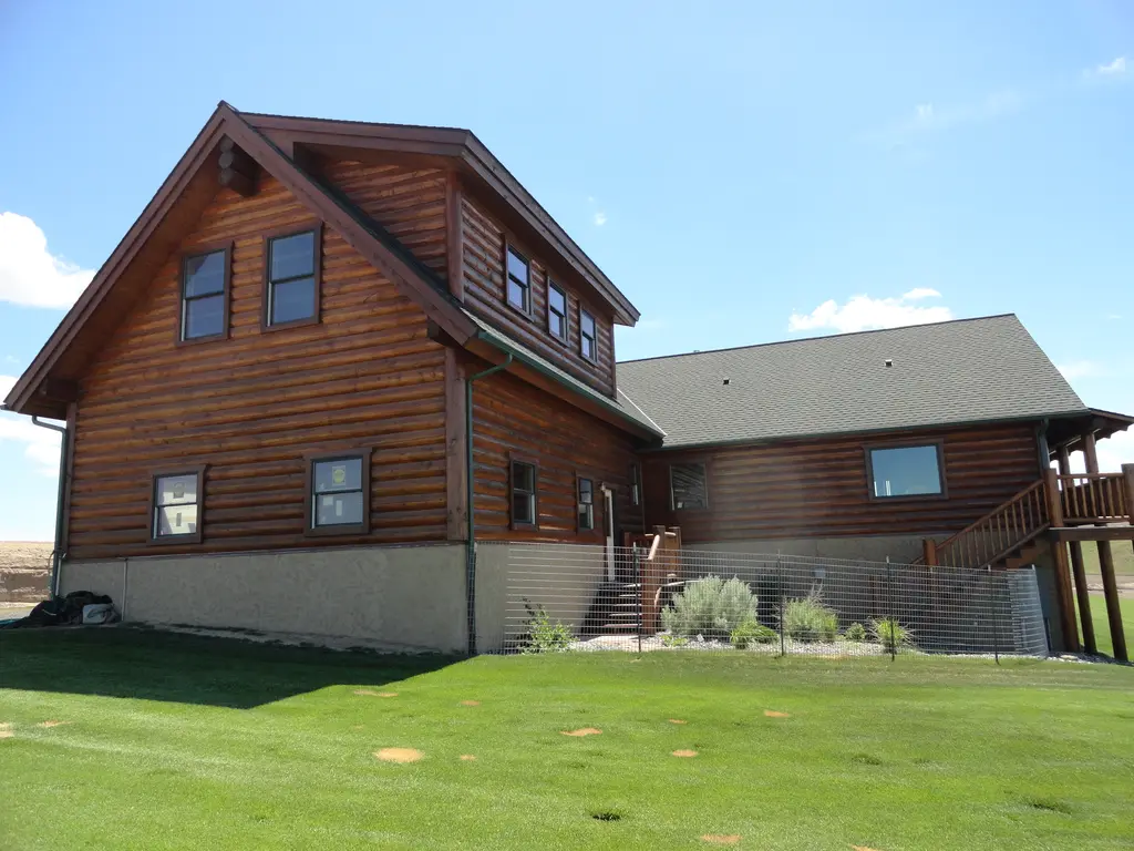 Log home