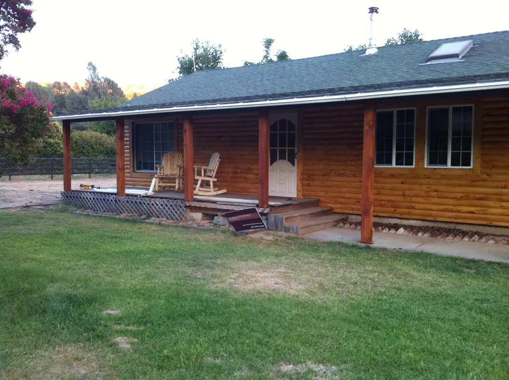 Log home