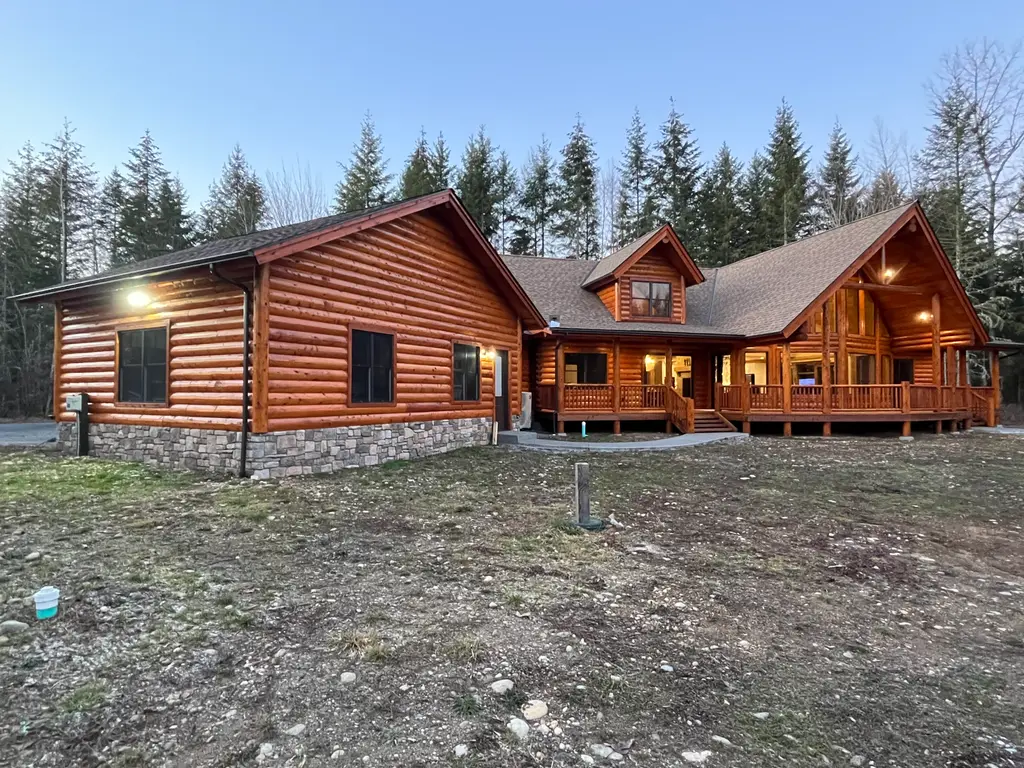 Log home