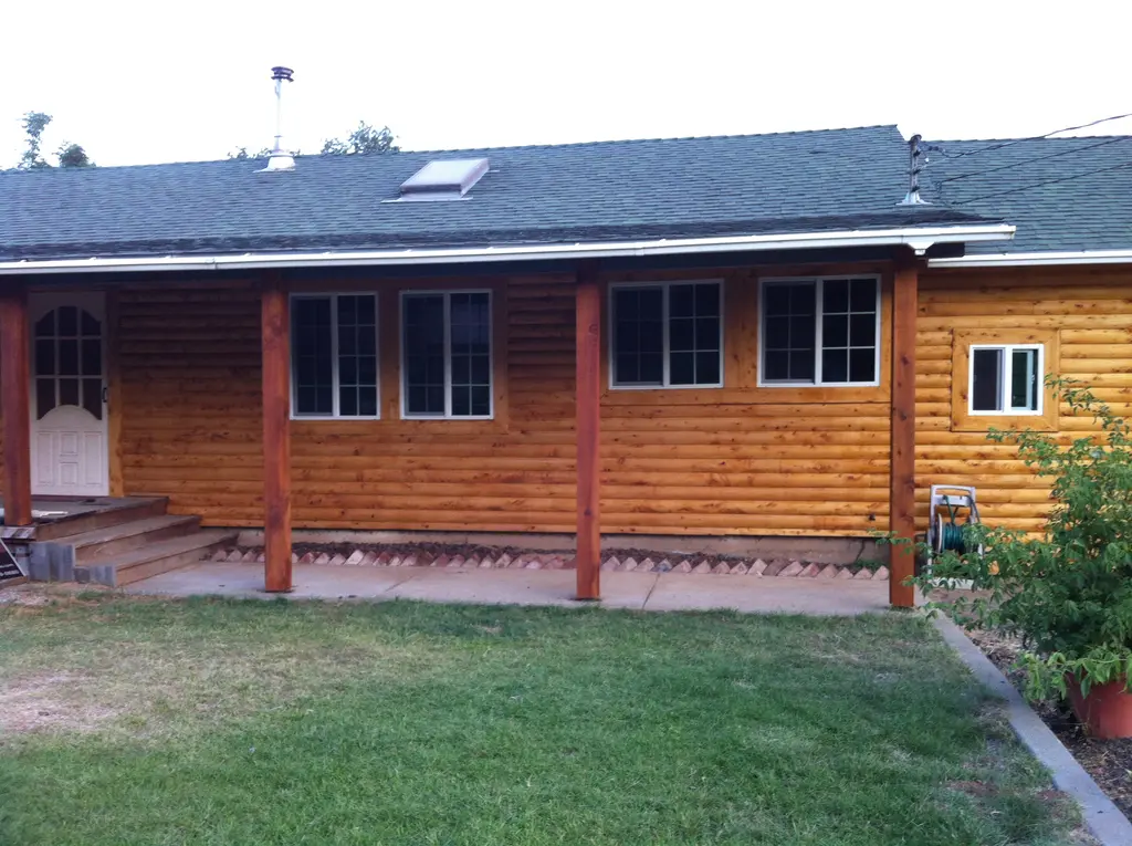 Log home