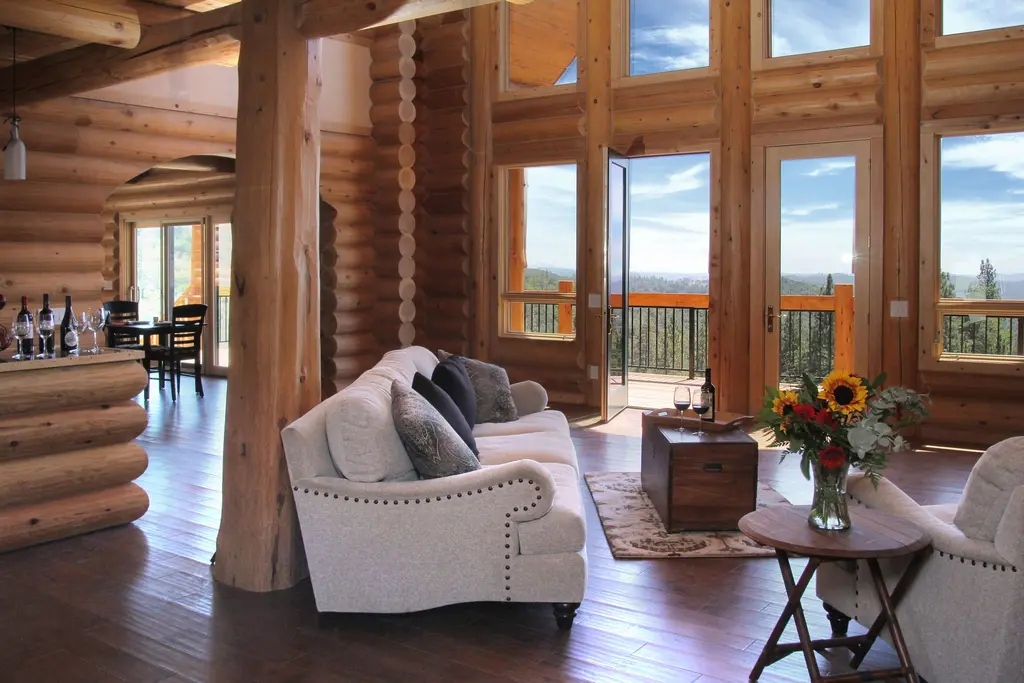 Log home