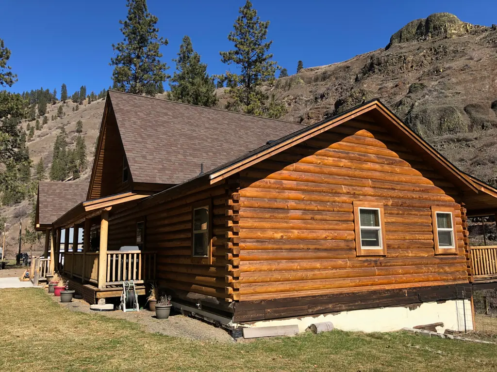 Log home