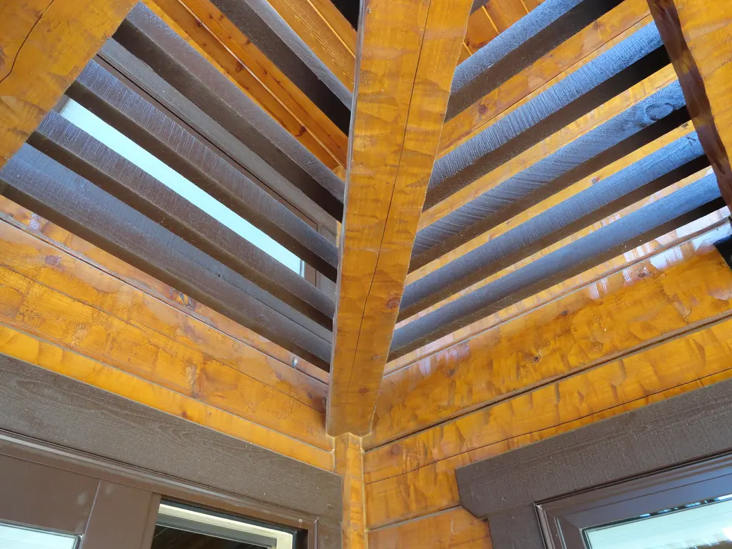 Log home