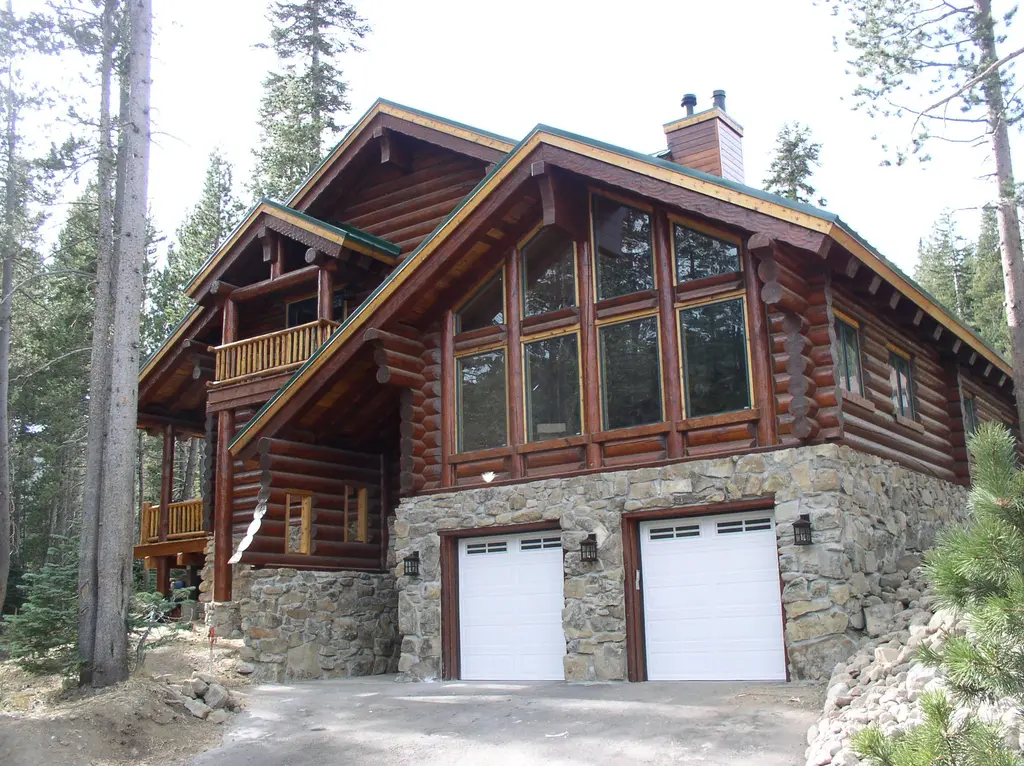 Log home