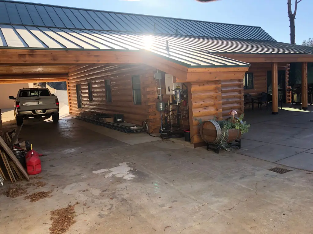 Log home