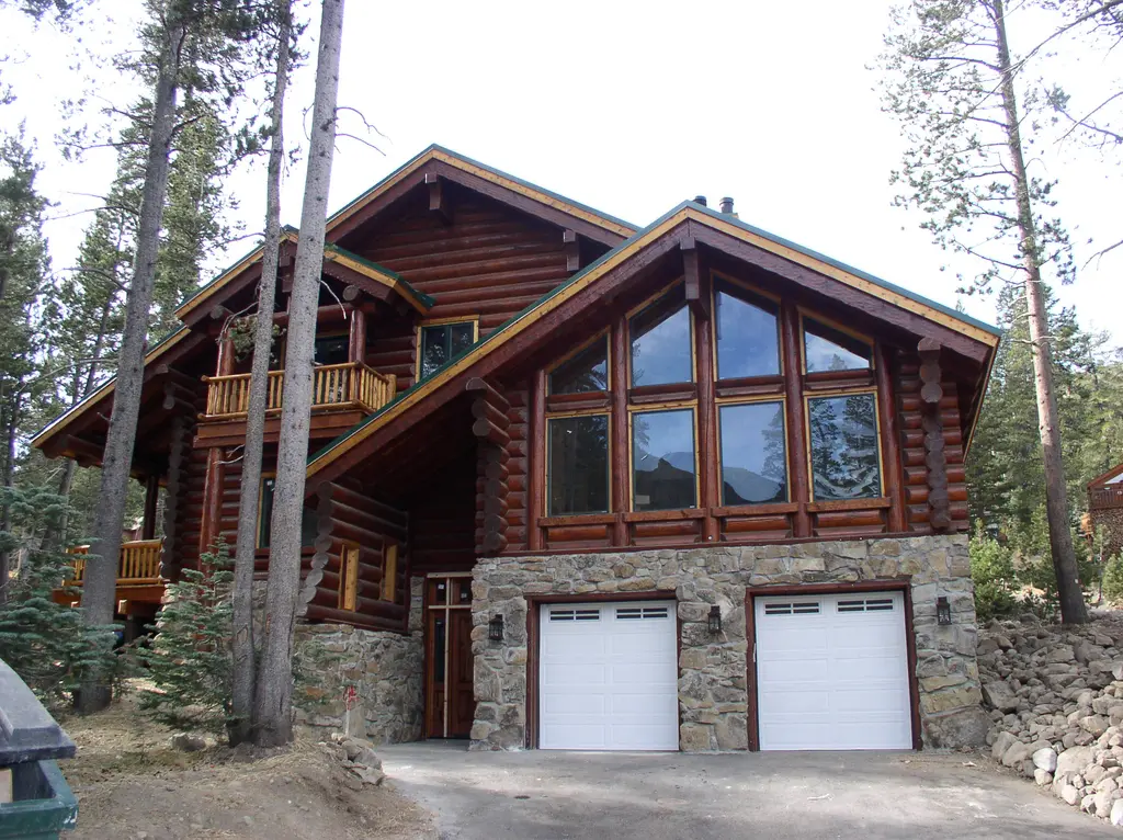 Log home