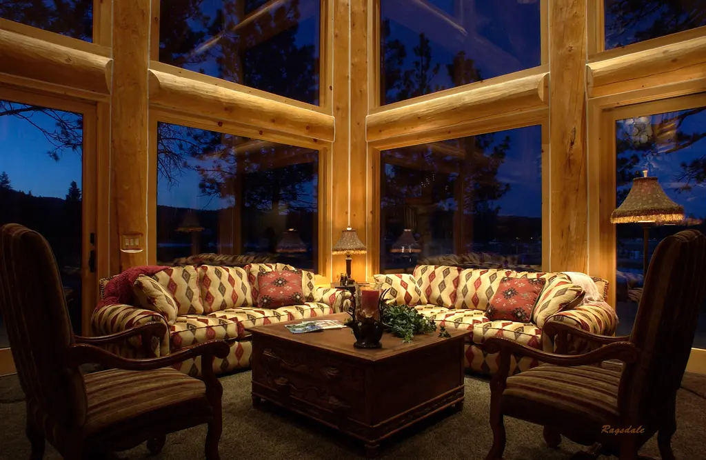 Log home