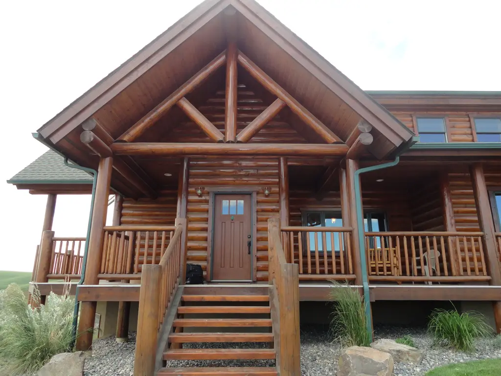 Log home