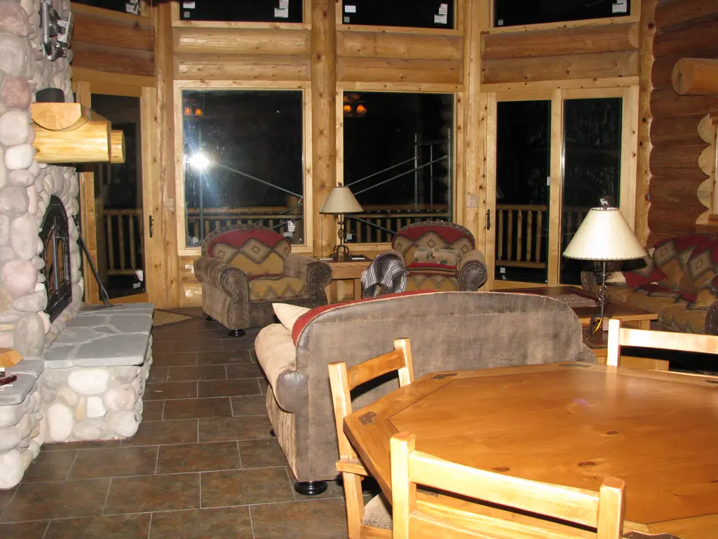 Log home
