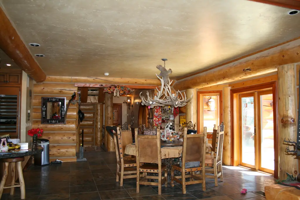 Log home
