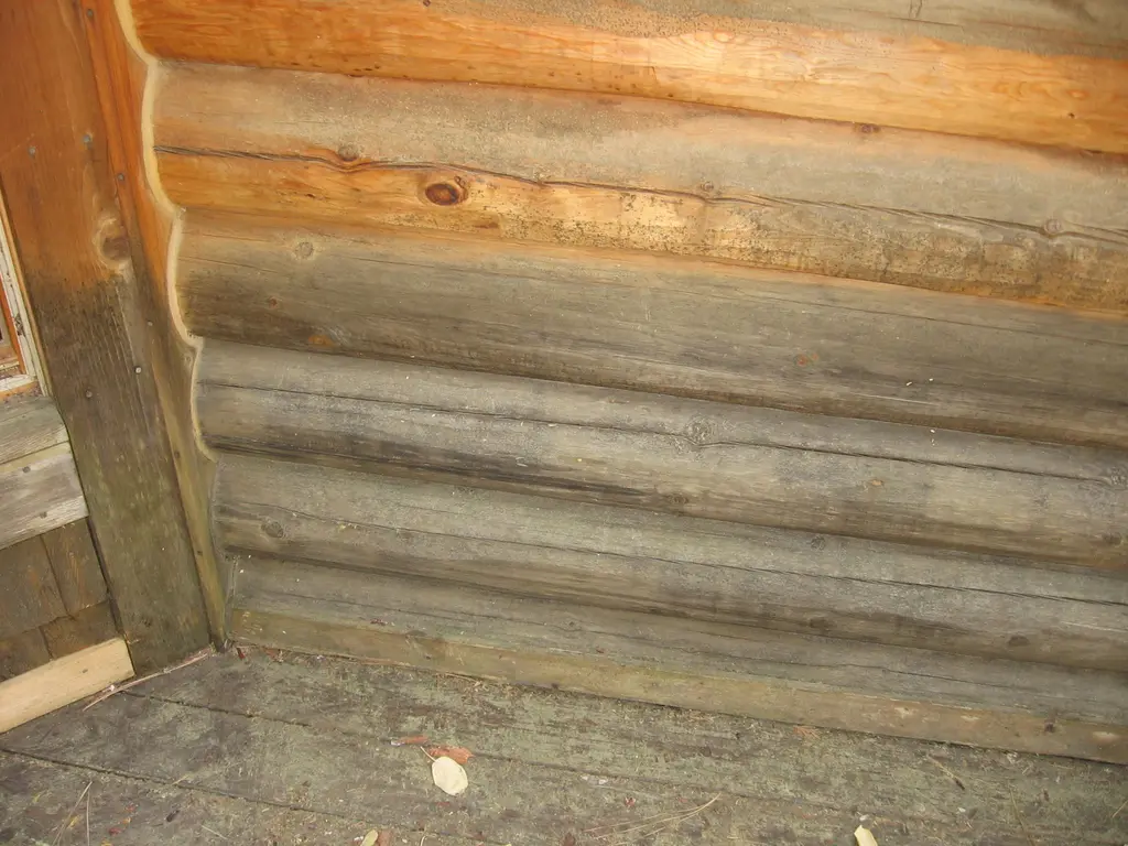 Log home