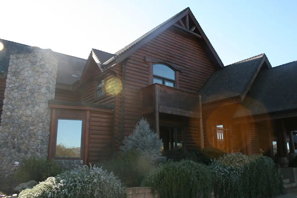 Log home