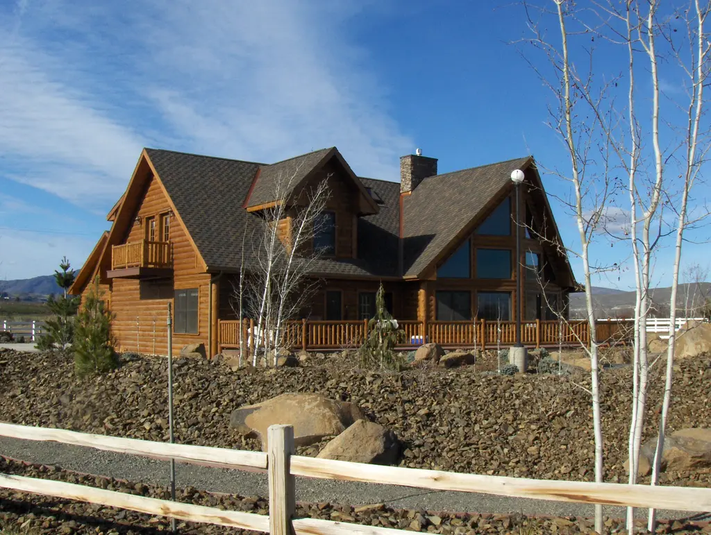 Log home
