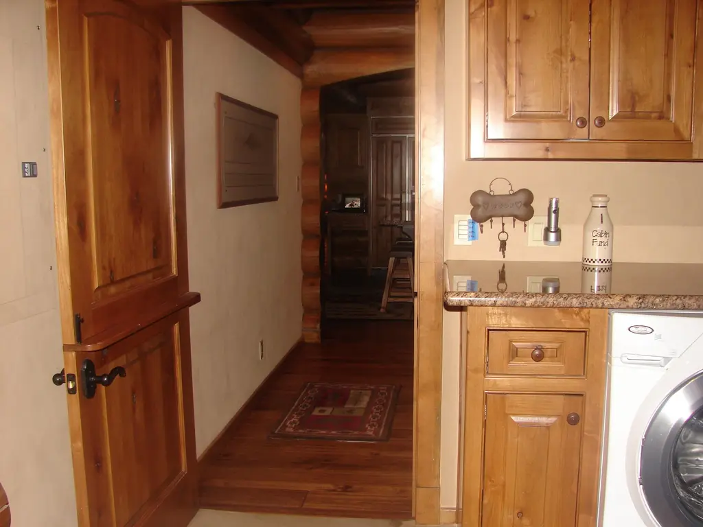 Log home