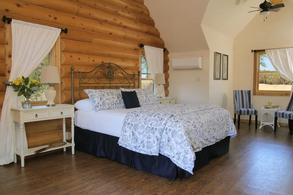 Log home