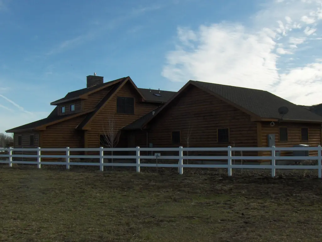 Log home
