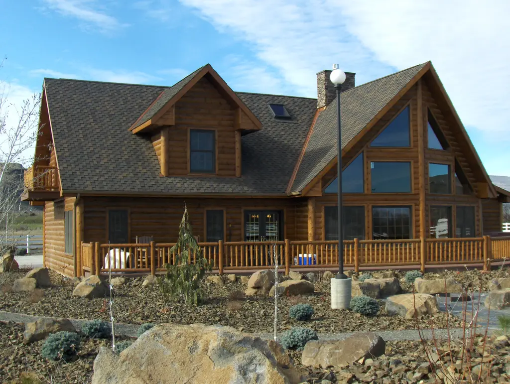 Log home