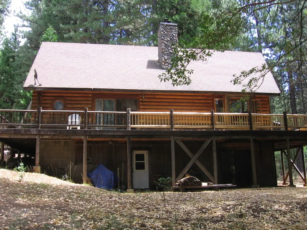 Log home