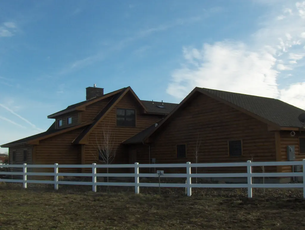 Log home