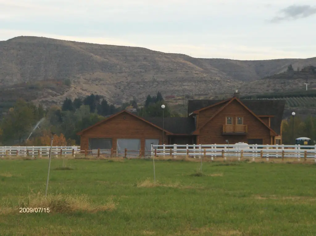 Log home