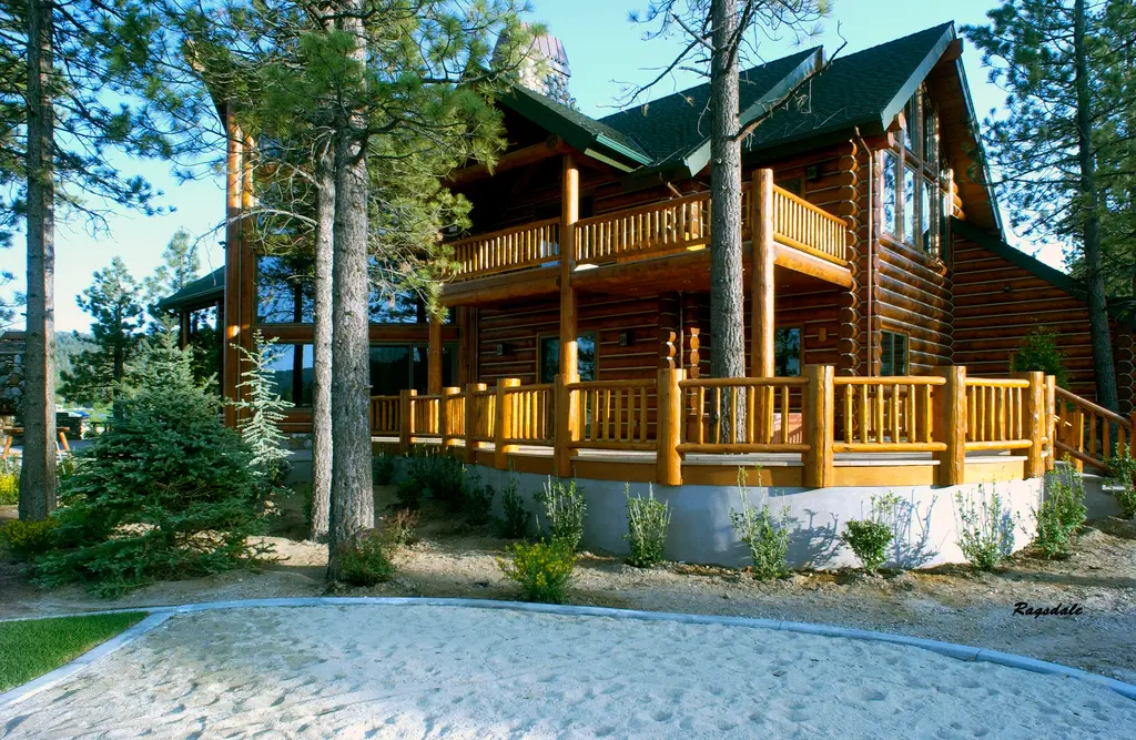 Log home