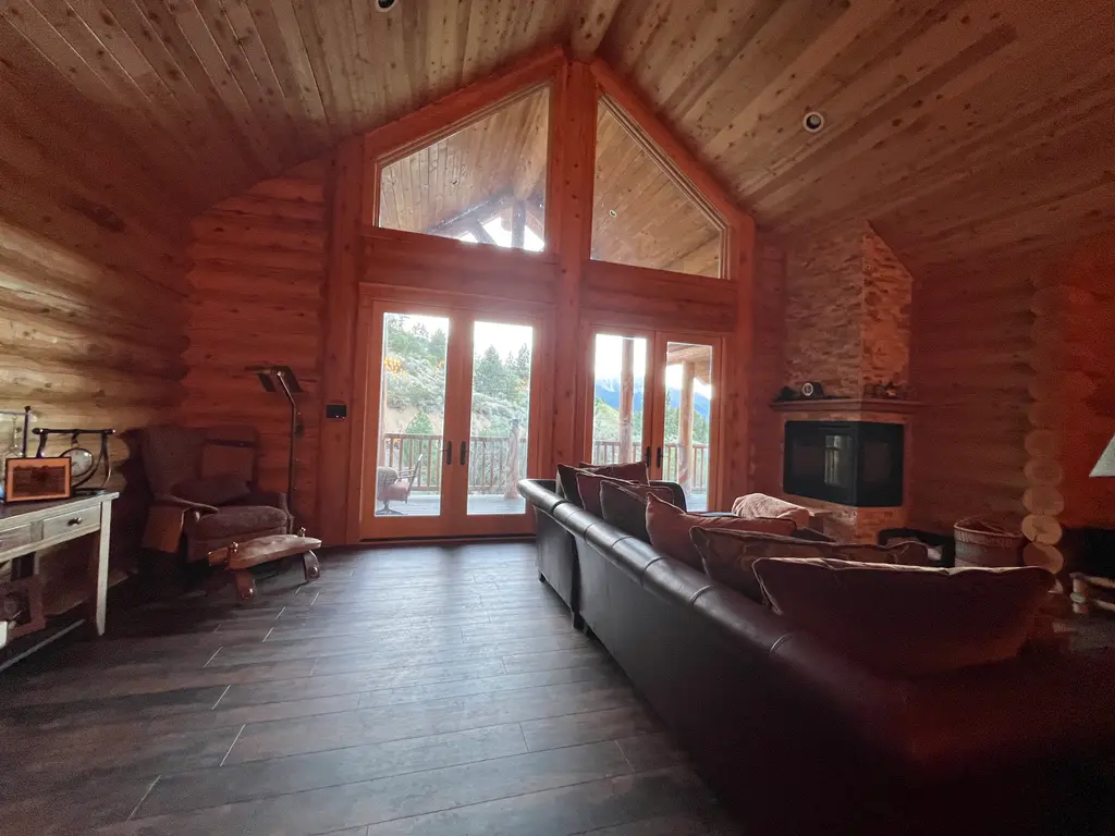 Round Logs