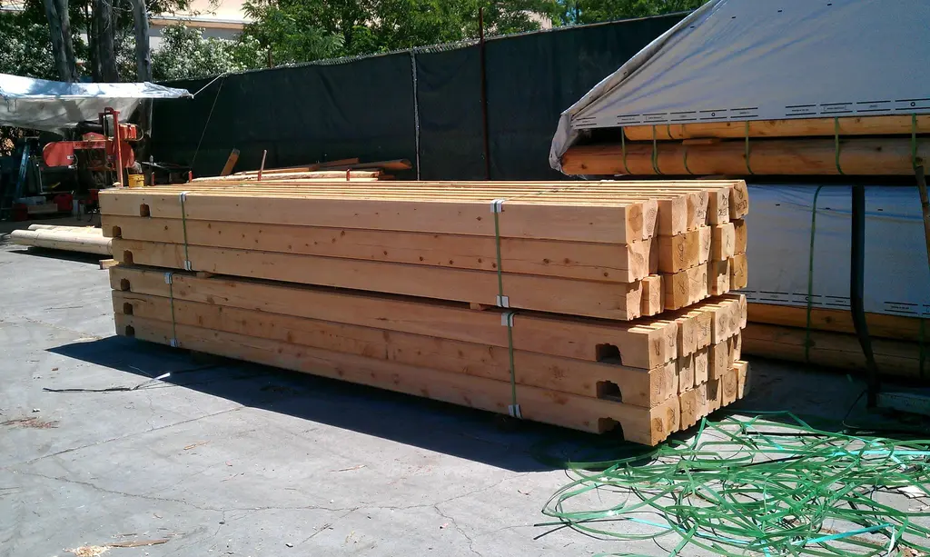 Log home