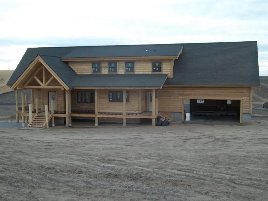 Log home