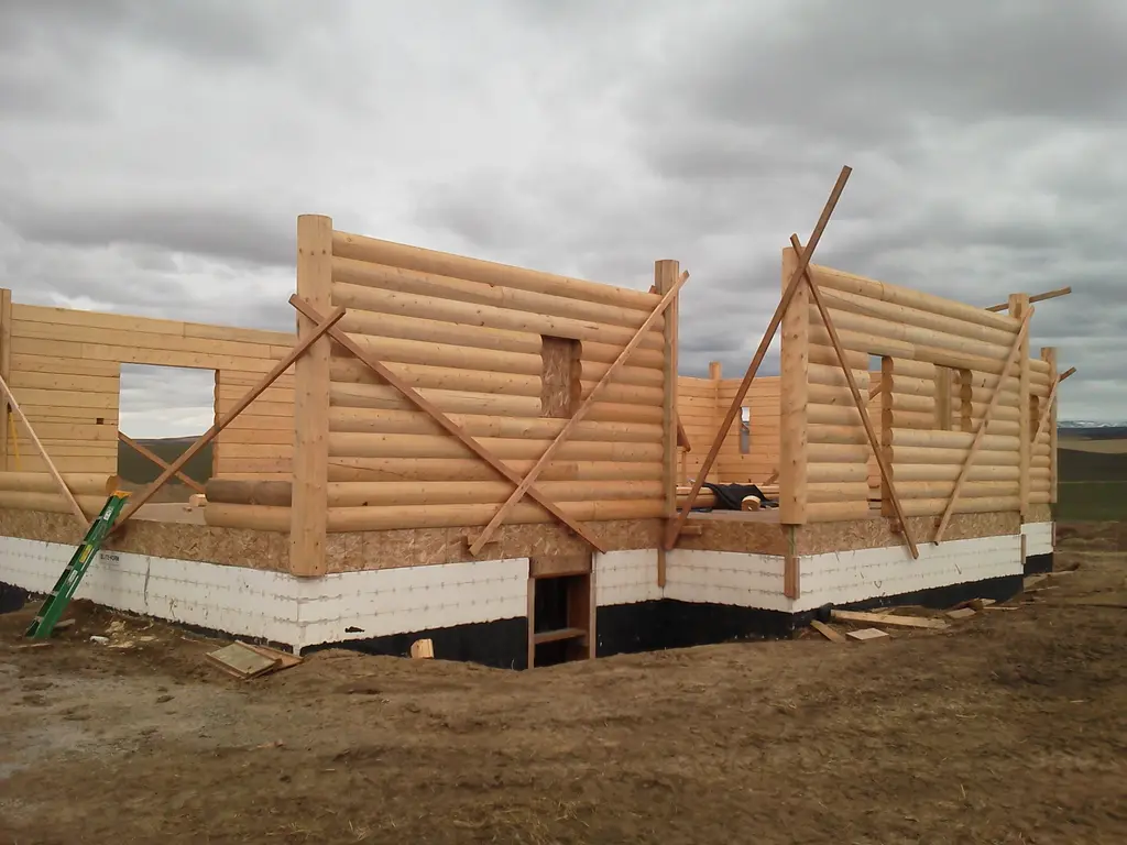 Log home