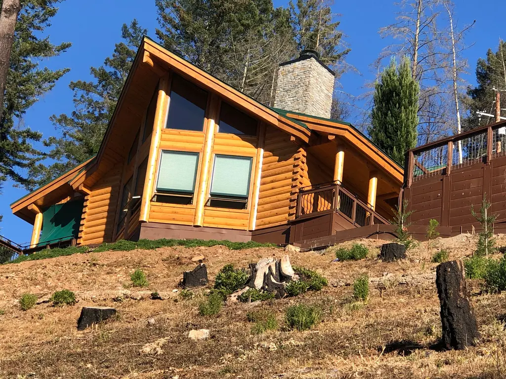 Log home